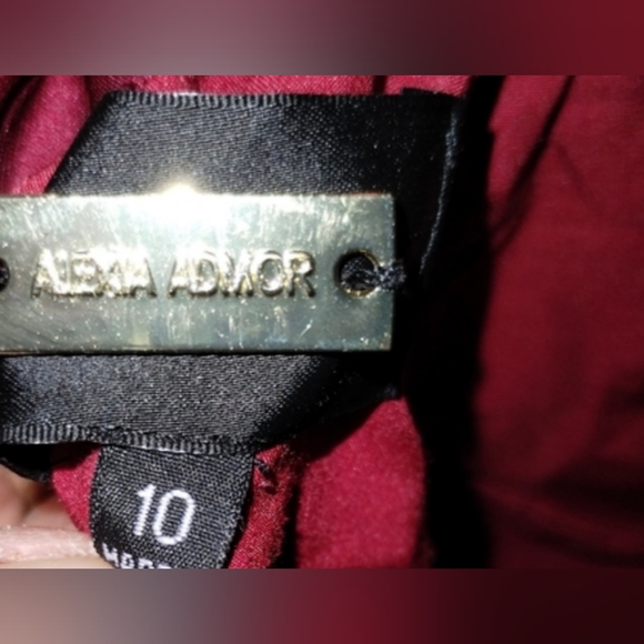 Alexia Admor red turtleneck dress, long sleeve, gathered at the waist - Picture 9 of 12